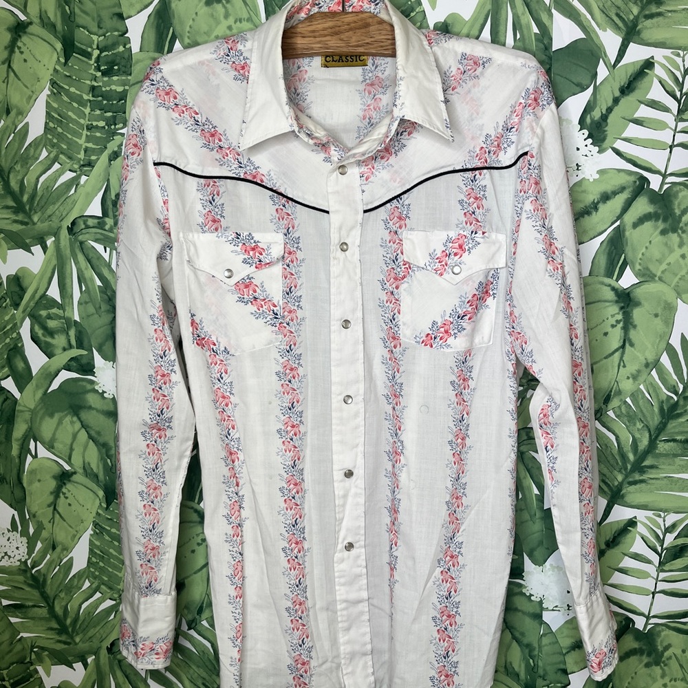 Vintage Pearl button Western Shirt with blue and pink flowers, Rodeo shirt